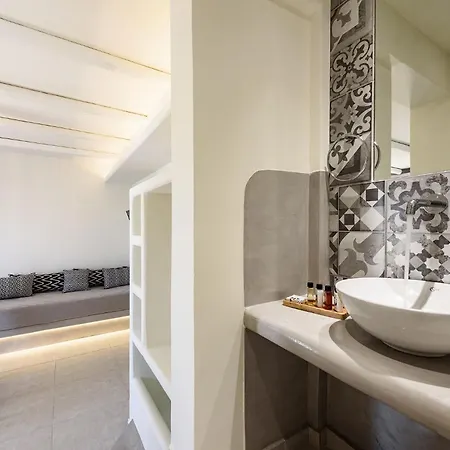 Vammos Luxury Residences Naousa (Paros)