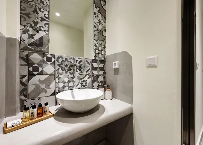 Vammos Luxury Residences *