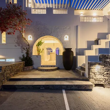 Vammos Luxury Residences * Naousa (Paros)