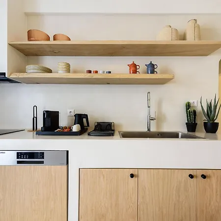 Vammos Luxury Residences Náusza