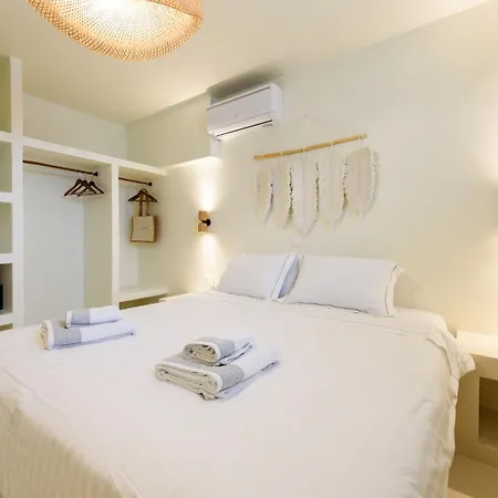 Vammos Luxury Residences * Naousa (Paros)