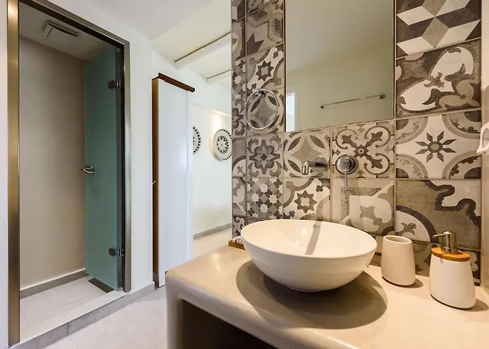 Vammos Luxury Residences *