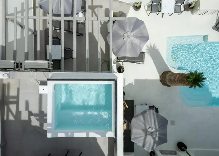 Vammos Luxury Residences *